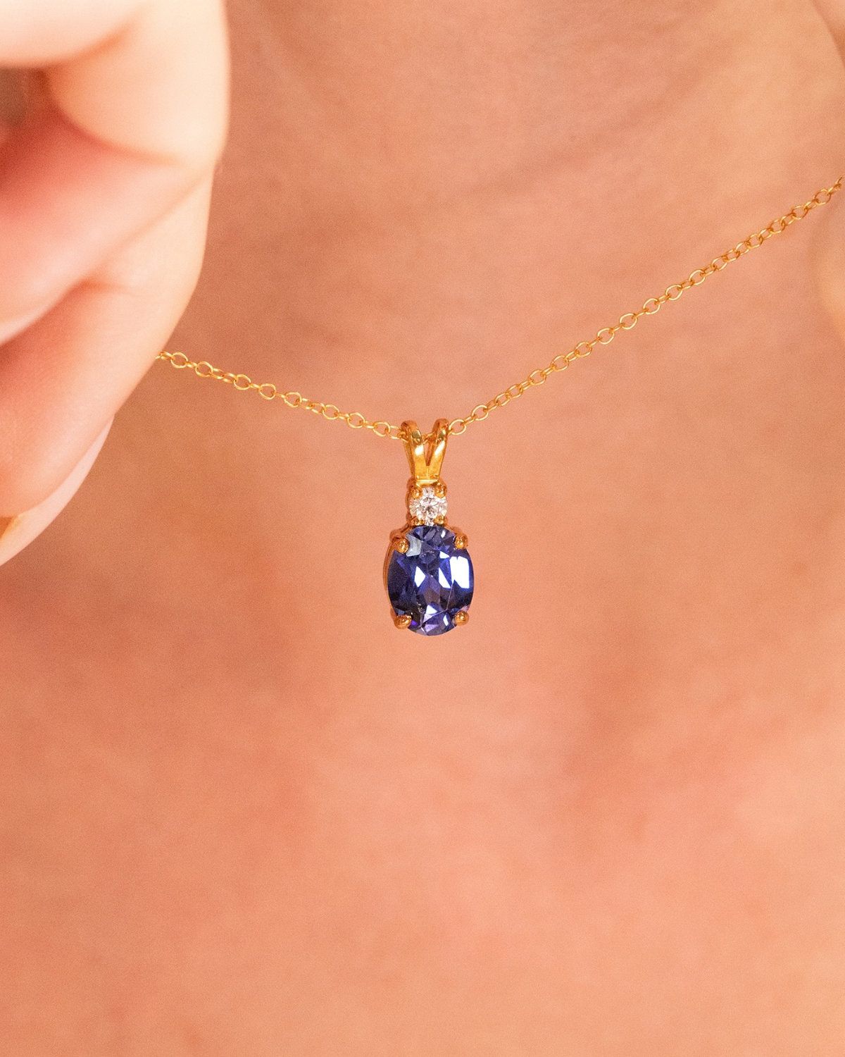 Blue Sapphire Pendant Necklace in 18k Gold Vermeil