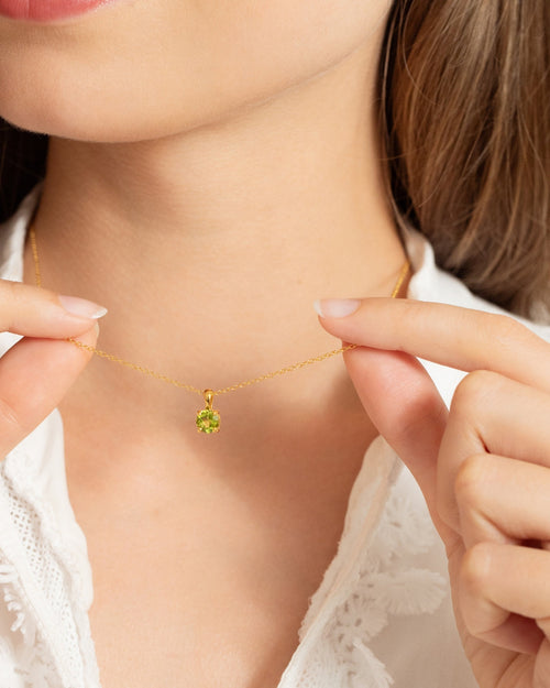 Peridot Solitaire Pendant Necklace in 18k Gold Vermeil