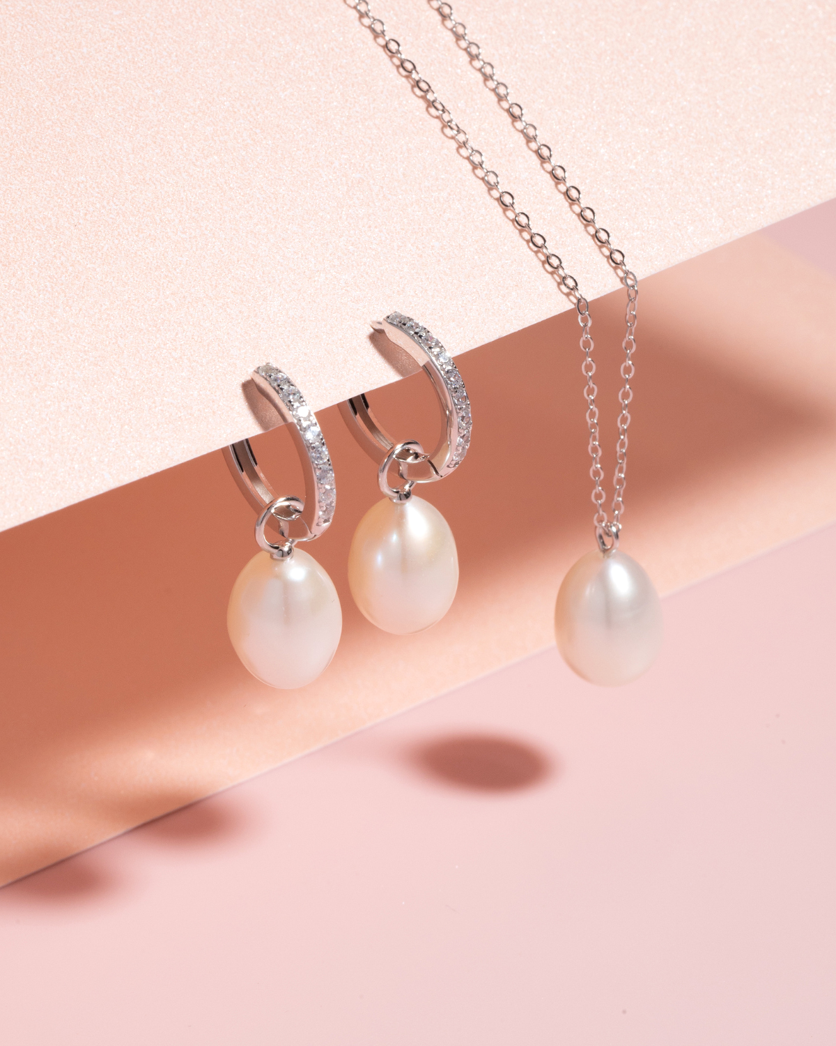 Timeless Pearl Jewellery Set in Sterling Silver