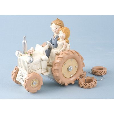 CLUB GREEN Resin Bride and Groom On Tractor, Ivory, 140 x 90 x 130 mm