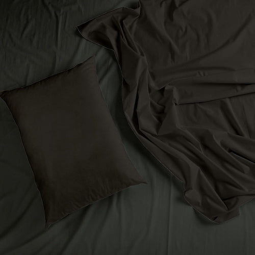OLIVIA ROCCO Fitted Sheets Plain Dye Super Soft Easy Care Bed Linen Sets Easy-Care Hotel-Quality Comfort