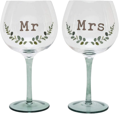 Love Story Mr and Mrs Gin Glass Gift Set Bride/Groom Wedding