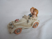 CLUB GREEN Resin Bride and Groom In Car, Ivory, 150 x 70 x 70 mm