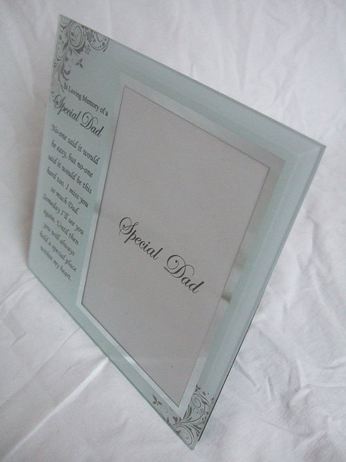 In Loving Memory, Special Dad Memorial Glass 6"x4" (15x10cms) Photo Frame with Sentimental Verse