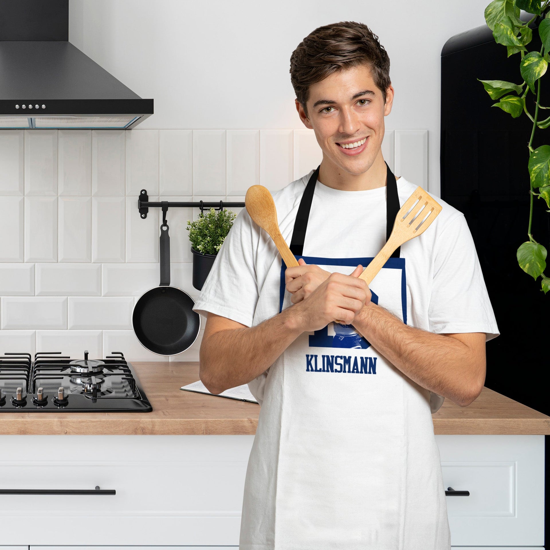 Totts Klinsmann 19 - Water-Resistant Adults Apron