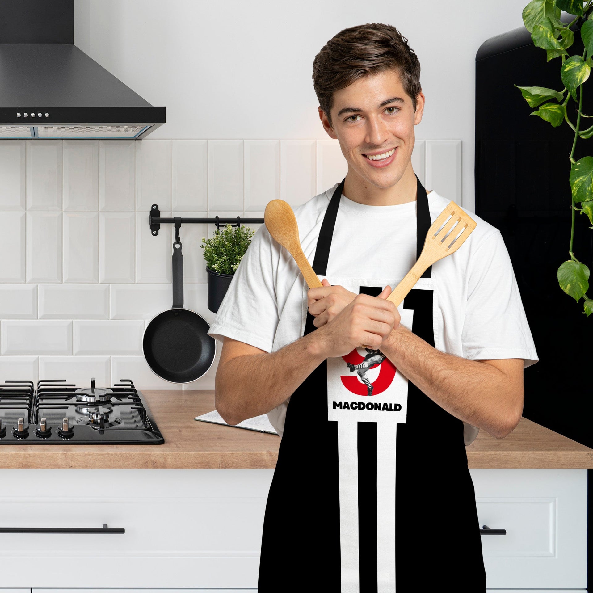 Newcastle Macdonald 9 - Water-Resistant Adults Apron