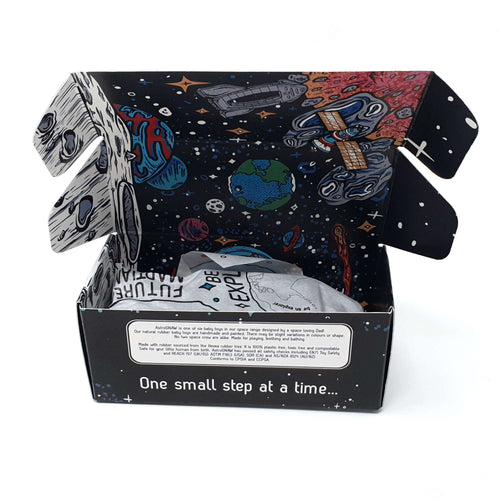 AstroGNAW® Astronaut – Natural Rubber Space Teether Toy