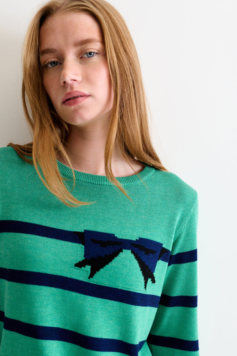Bly Bow Intarsia Striped Jumper – Navy