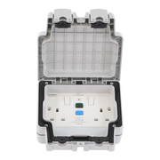 Caradok 2G 13A RCD Switched Socket
