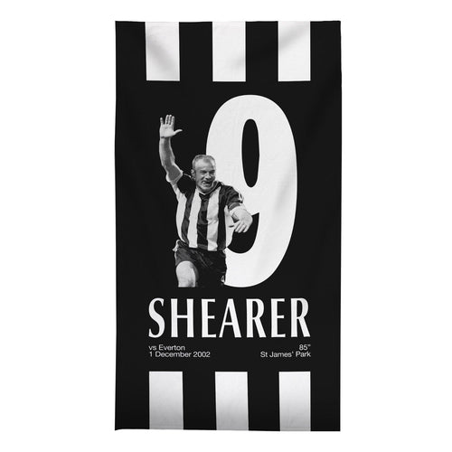 Newcastle Shearer 9 - Football Legends - Beach Towel - 150cm x 75cm