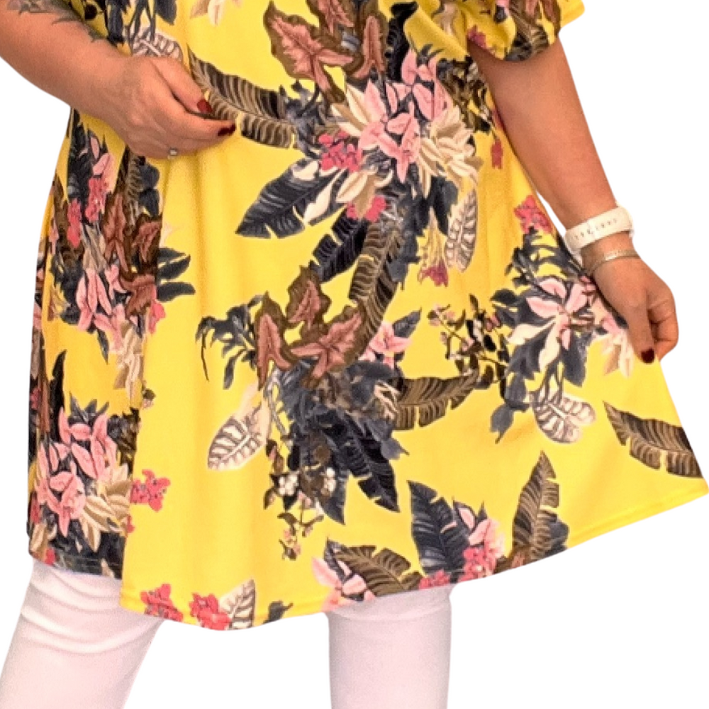 ROCKTHOSECURVES YELLOW TROPICAL SHORT SLEEVE SWING TOP