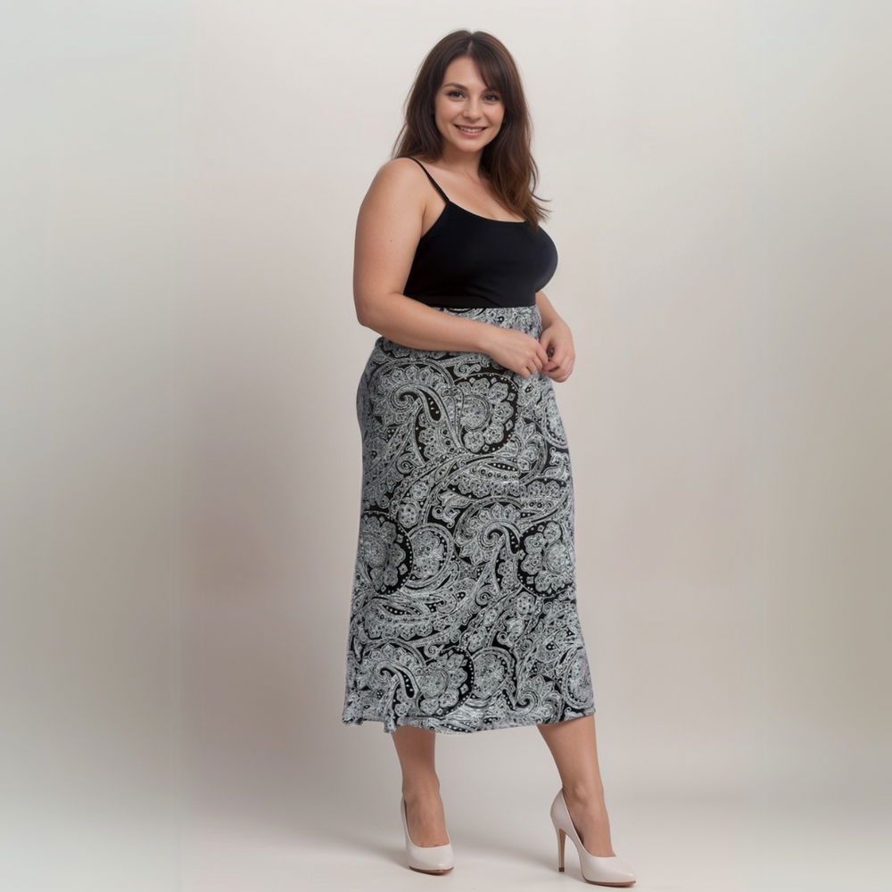 BLACK WHITE PAISLEY MAXI SKIRT