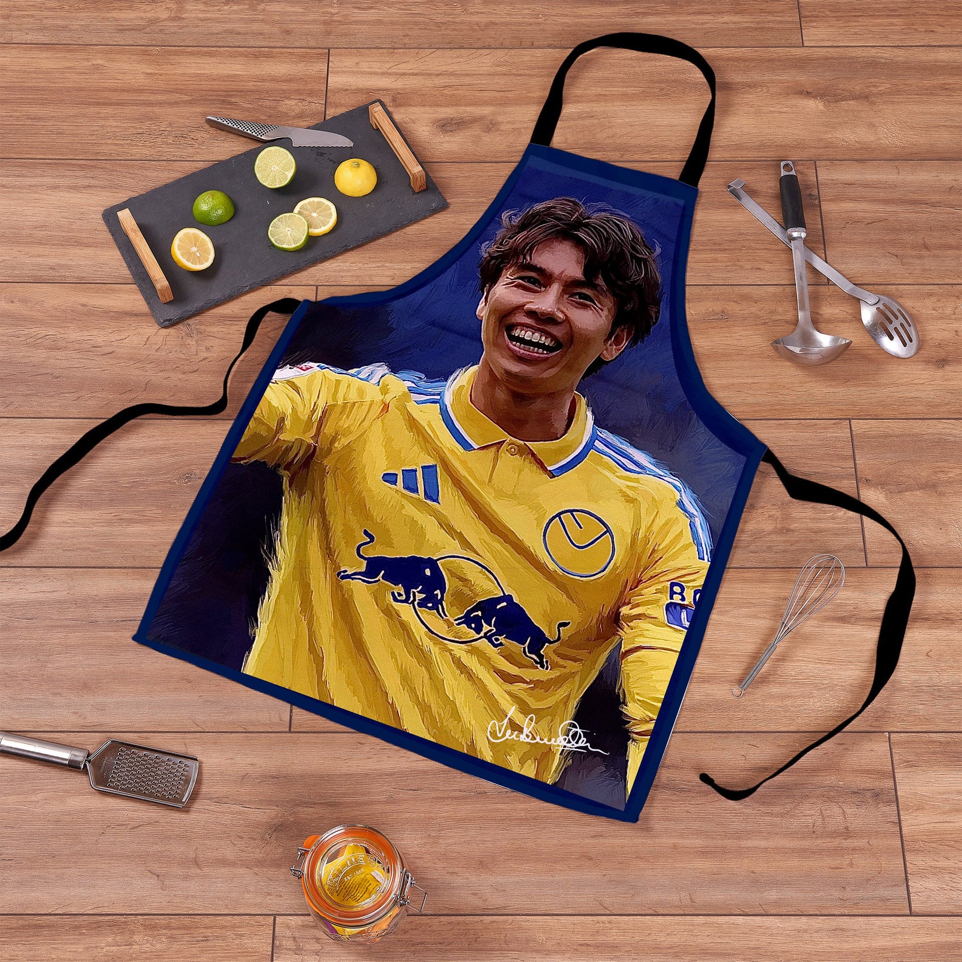 Lee Buccilli - Tanaka - Apron