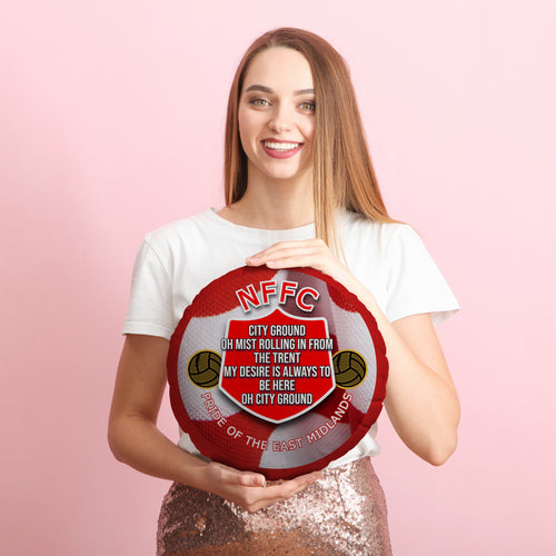 Nottingham City Ground Song - Football Legends - Circle Cushion 14"