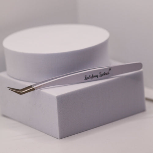 Angled Volume Tweezers Smooth Tip
