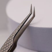 Angled Fibre Grip Volume Tweezers