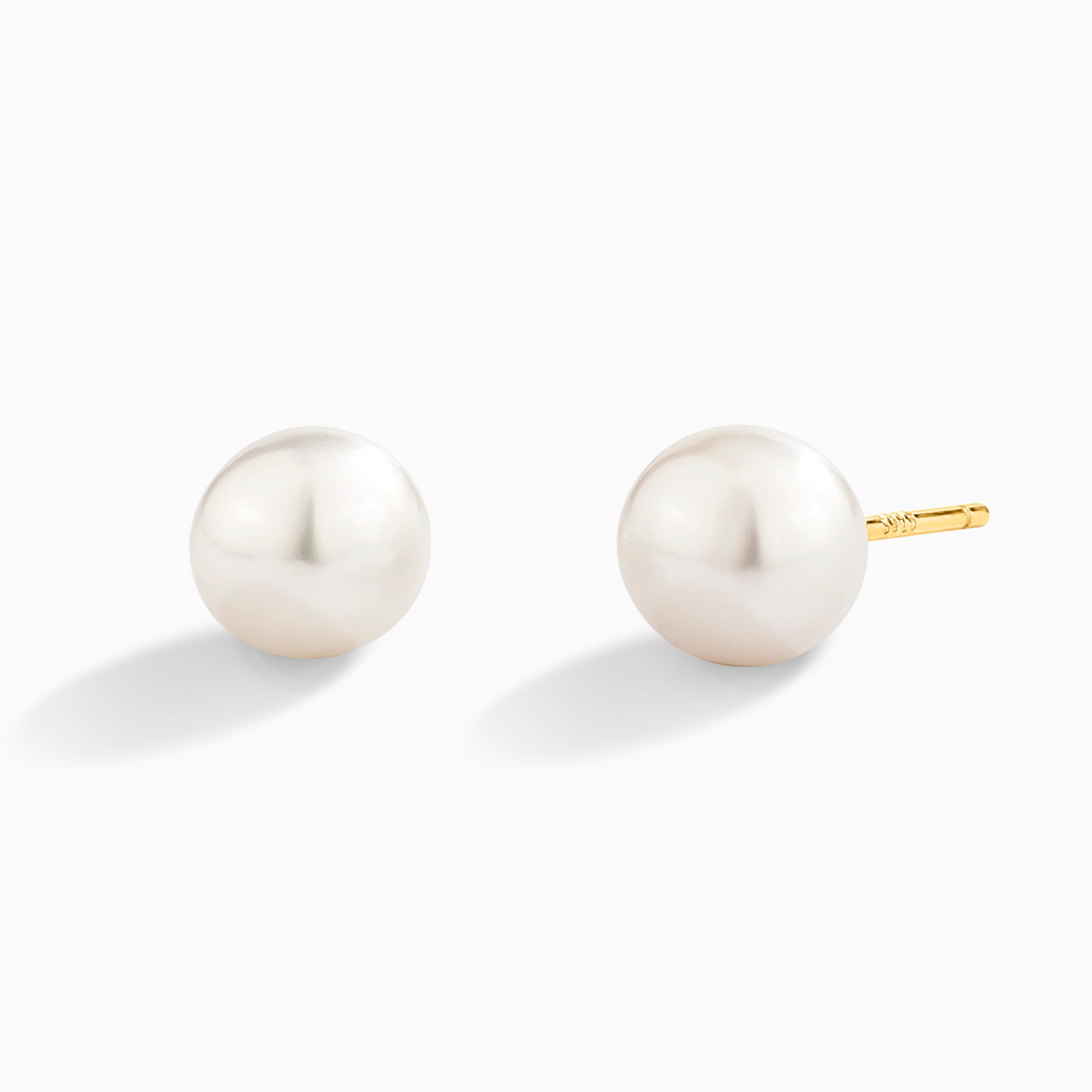 Freshwater Pearl Stud Earrings in Gold
