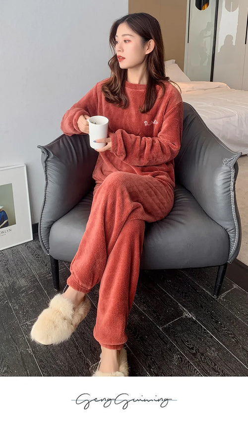 Double-Sided Coral Fleece Pajama Set Thickened Warm Leisure Wear for Autumn Winter Comfortable Polyester Sleepwear