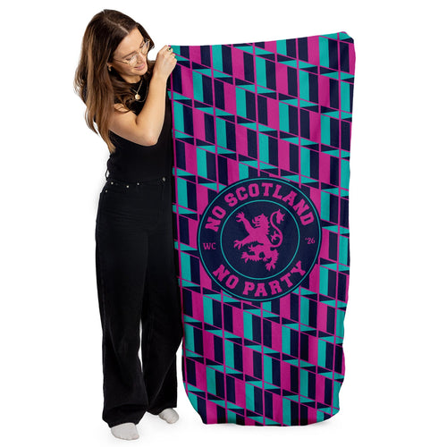 No Scotland No Party - Blue & Pink Retro Pattern - Beach Towel - Microfibre Retro Beach Towel - 150cm x 75cm