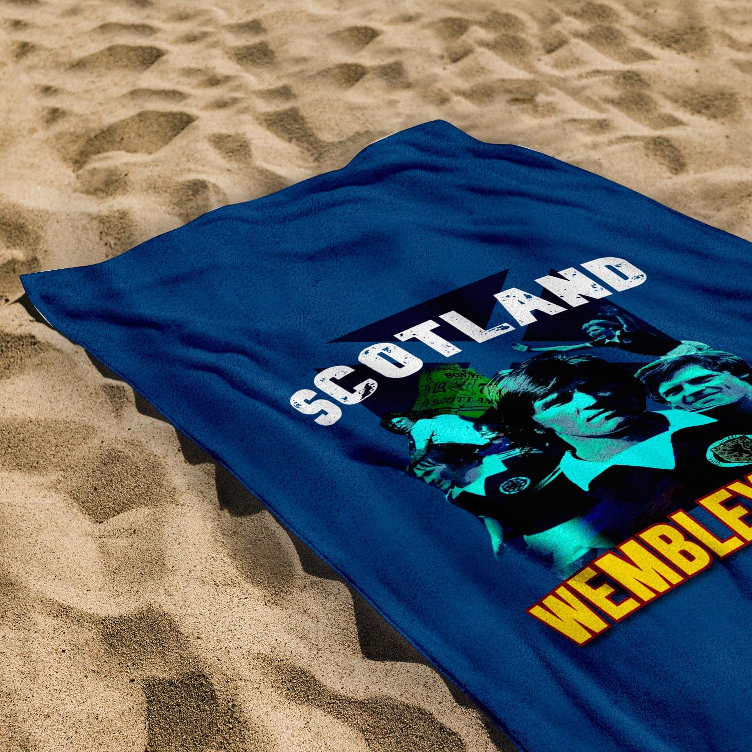 Scotland 1977 Wembley Beach Towel - 150cm x 75cm
