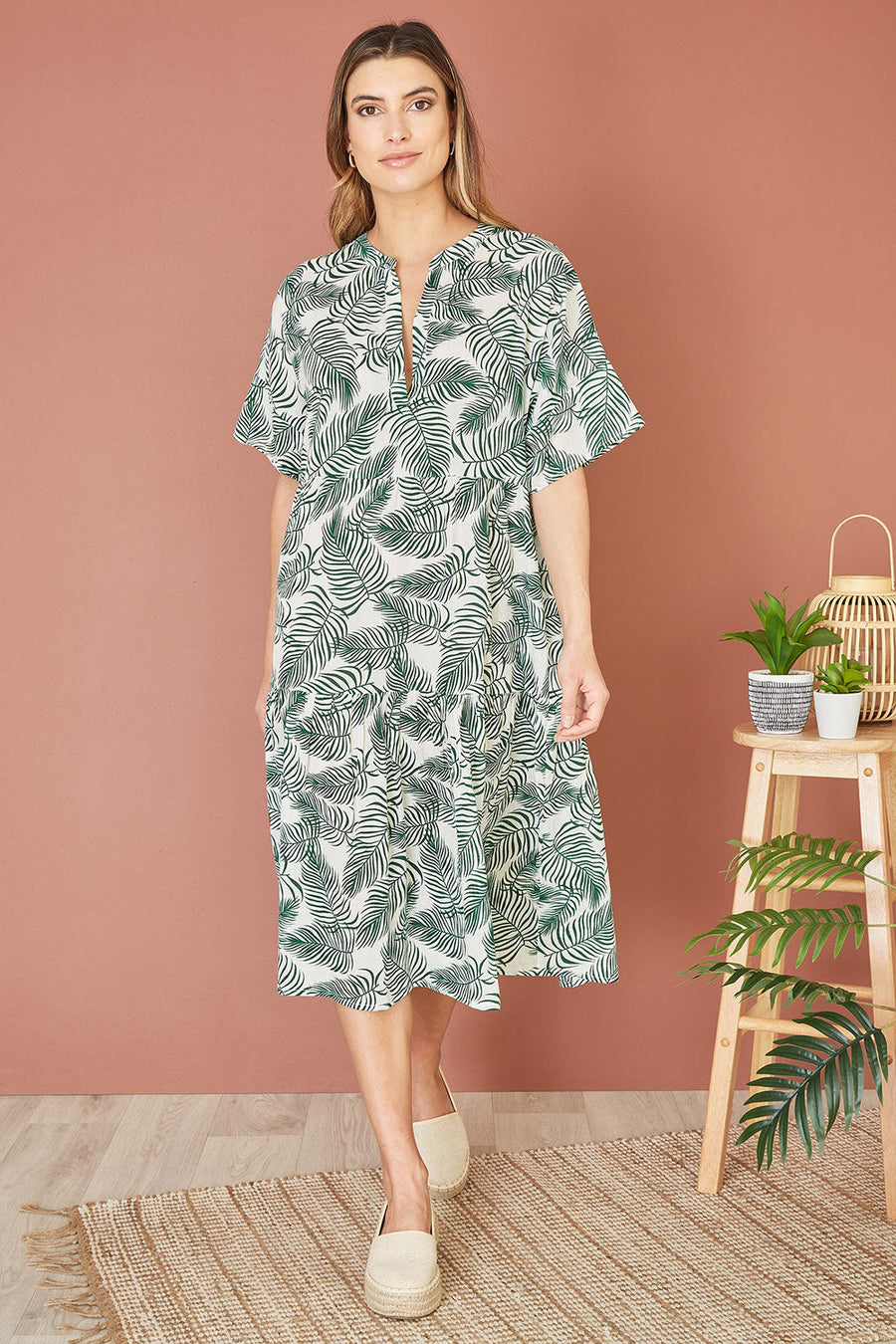 Yumi Green Organic Cotton Palm Print Tiered Tunic Dress