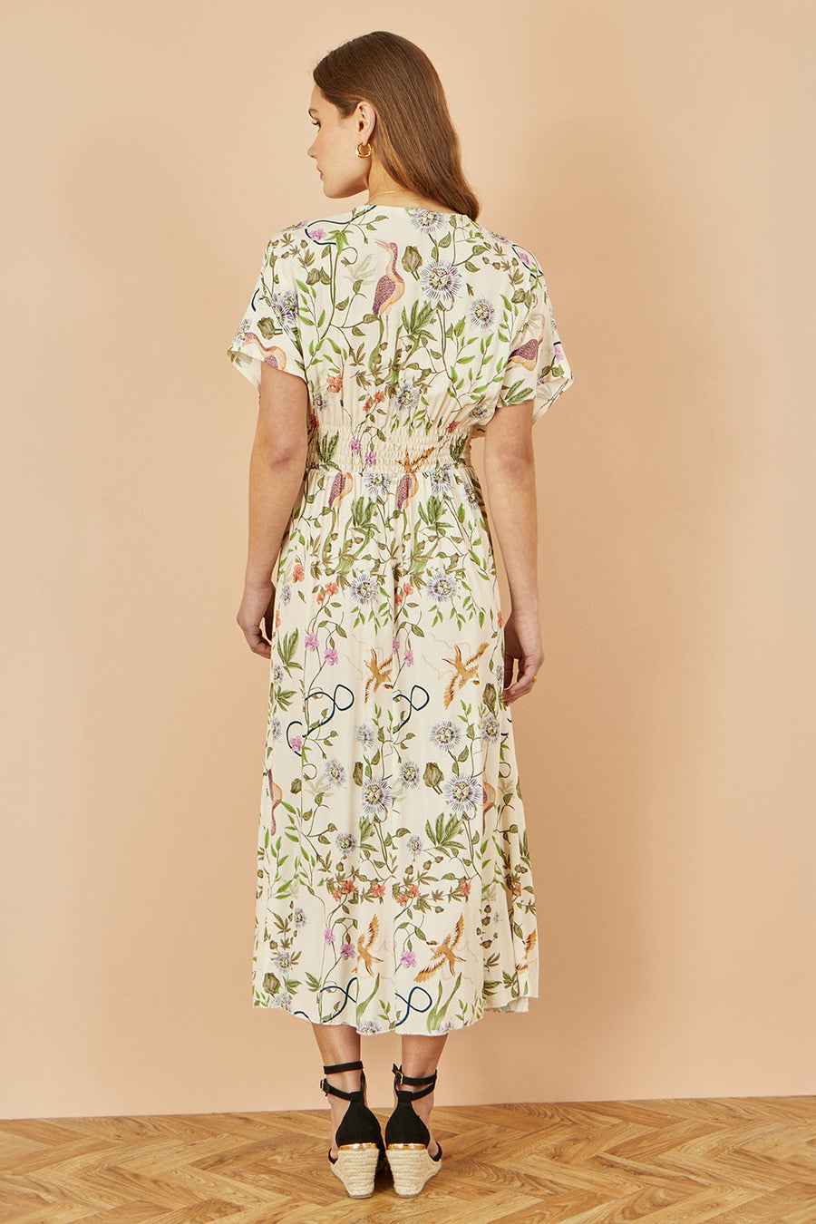 Yumi Ivory Floral Print Ruched Waist Midi Dress With Kimono Sleeves