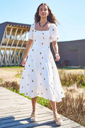 Yumi White Cotton Sunflower Embroidered Midi Dress