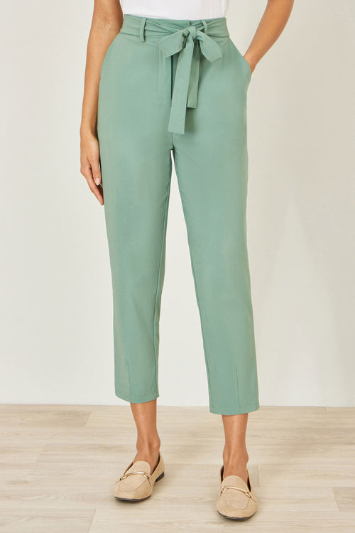 Yumi Green Stretch Capri Pants With Tie Belt