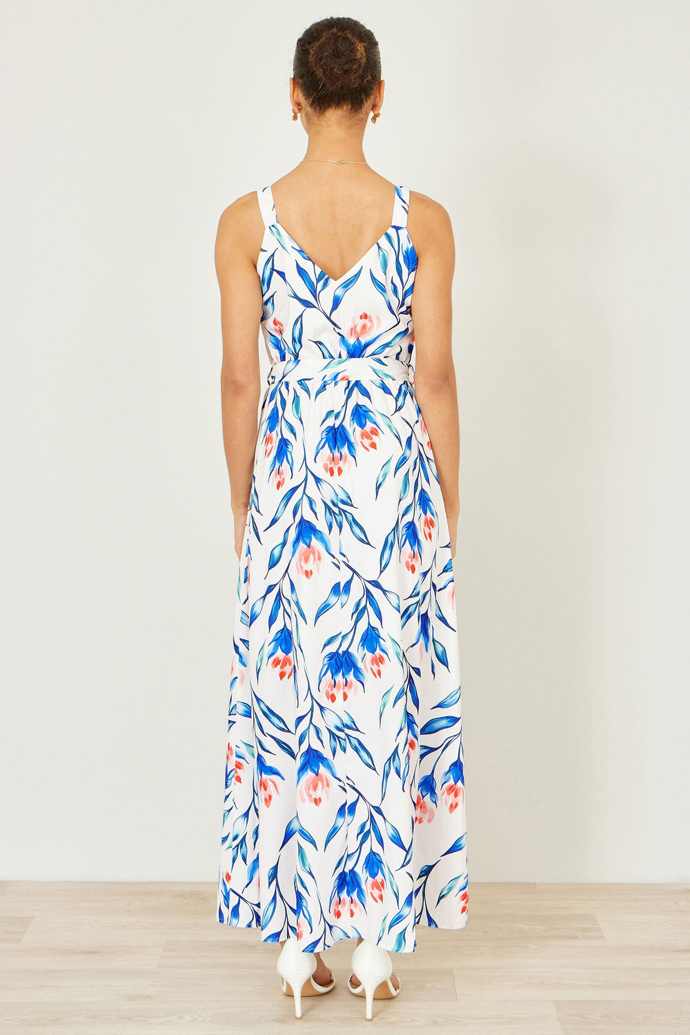 Yumi White Floral Print Maxi Sun Dress