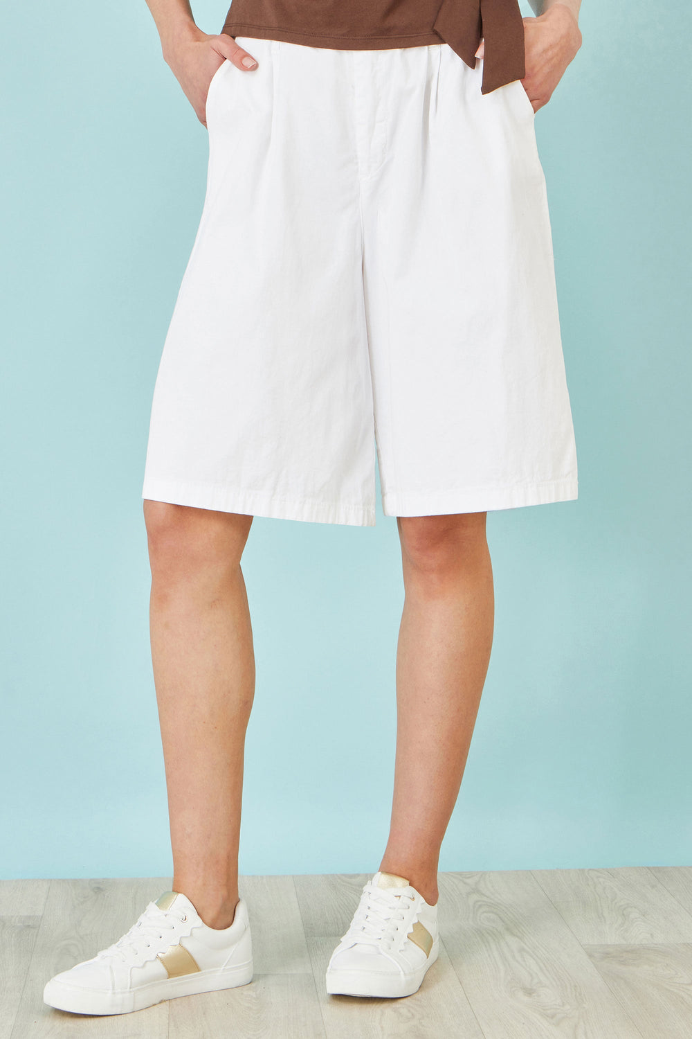 Yumi White Cotton Bermuda Shorts