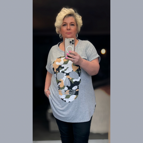 Dipped Hem Short Sleeve Glitter Skull T-Shirt