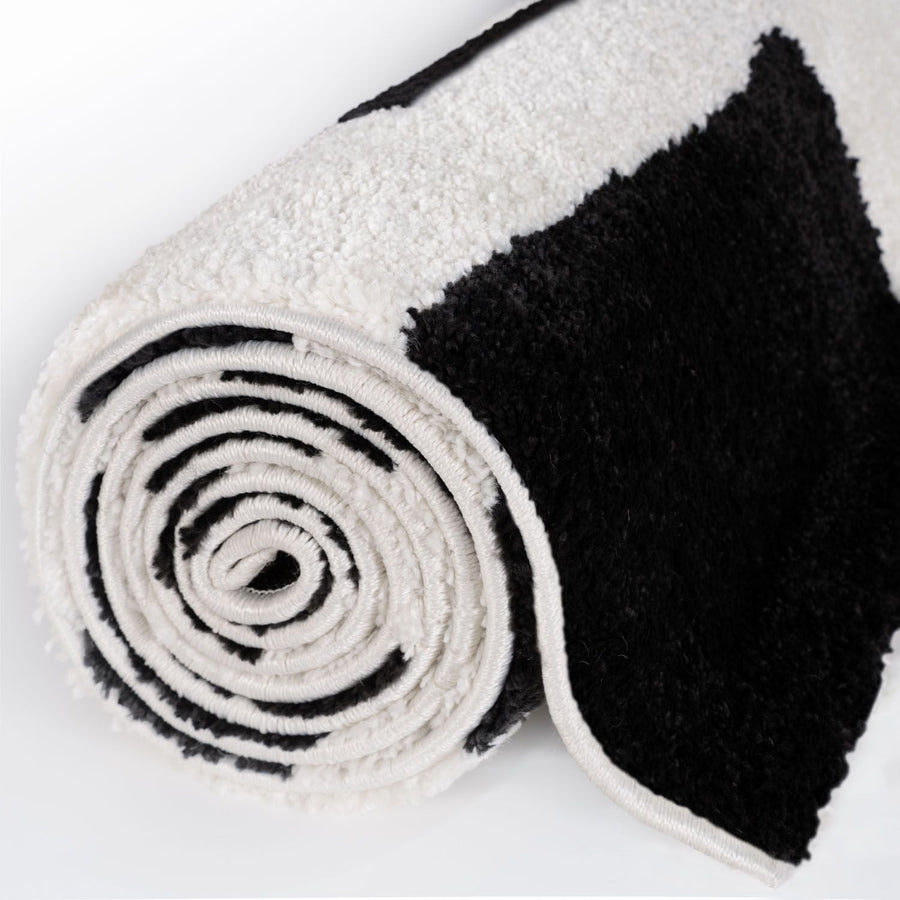 Joli Checkered Black & White Rug