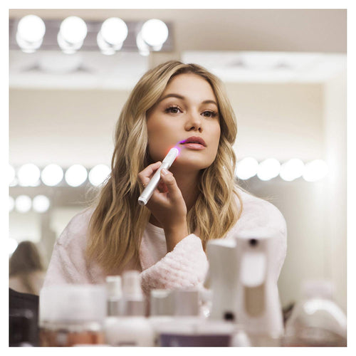 Neutrogena Visibly Clear Light Therapy Targeted Acne Spot Treatment