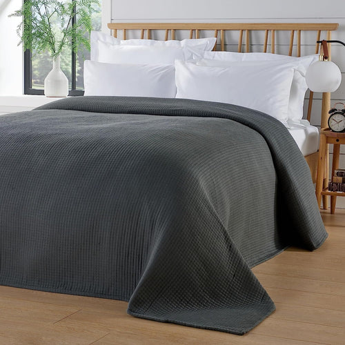 OLIVIA ROCCO Hotel Collection Quilted Bedspread 240x260 cm White and Grey 100% Sustainable Cotton Super Soft Easy-Care Home Essential