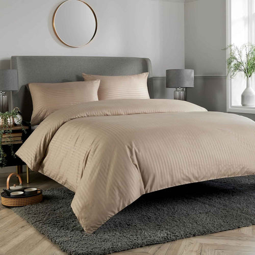 OLIVIA ROCCO Mayfair Stripe Satin Reversible Duvet Cover Set With Comforter Multiple