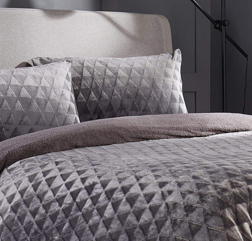 OLIVIA ROCCO Geometric Reversible Teddy Bear Faux Fur Duvet Set Ultra Soft Bedding