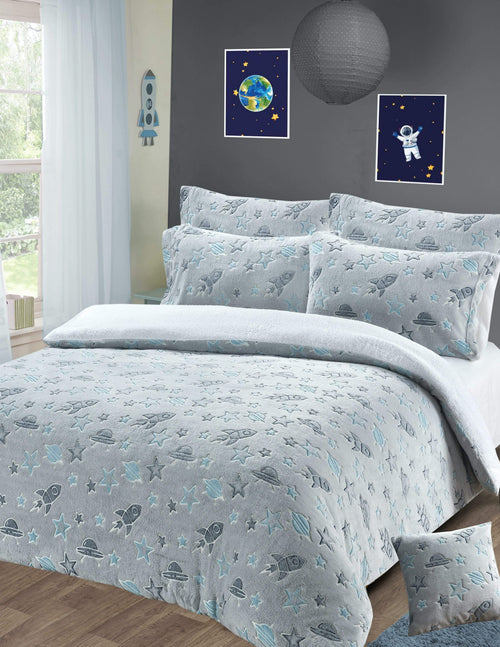 OLIVIA ROCCO Outer Space Glow In The Dark Teddy Fleece Duvet Set For Children for Easy-Care Everyday Luxury