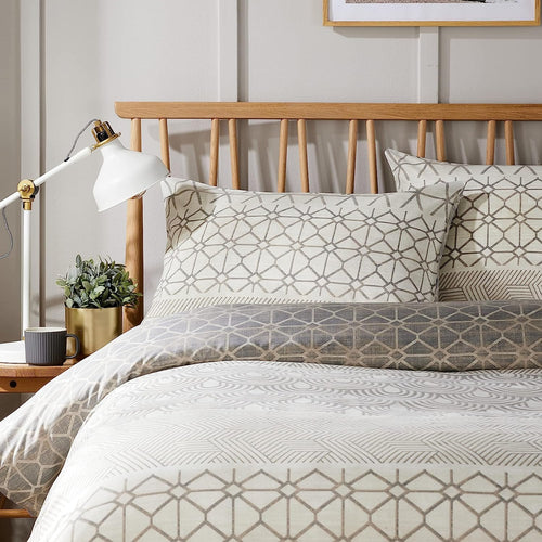 OLIVIA ROCCO Versailles Natural Floral Reversible Quilted Duvet Cover Set Easy Care