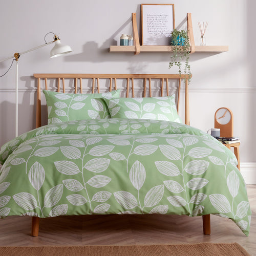 OLIVIA ROCCO Leaf Print Reversible Cotton Rich Duvet Cover Set With Pillowcases Black Bedroom Refresh Easy-Care Comfort