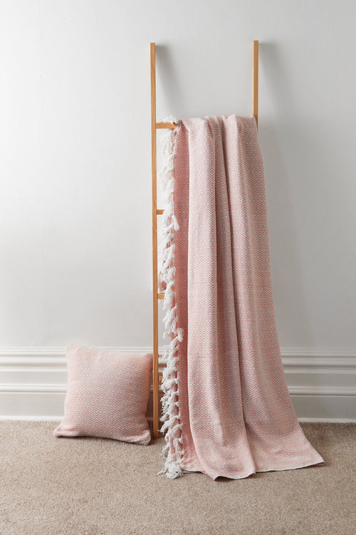 OLIVIA ROCCO Regal Handwoven Pure Cotton Throw Blanket Diamond Geometric Pattern