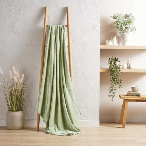 OLIVIA ROCCO Flannel Ultra Soft Fleece Throw Blanket Lightweight All Season For Bed Sofa