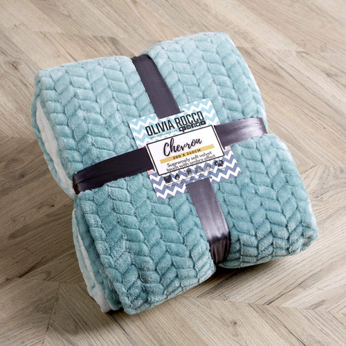 OLIVIA ROCCO Chevron Ombre Throw Blanket Oversized Chunky Soft Fleece for Sofa or Bed