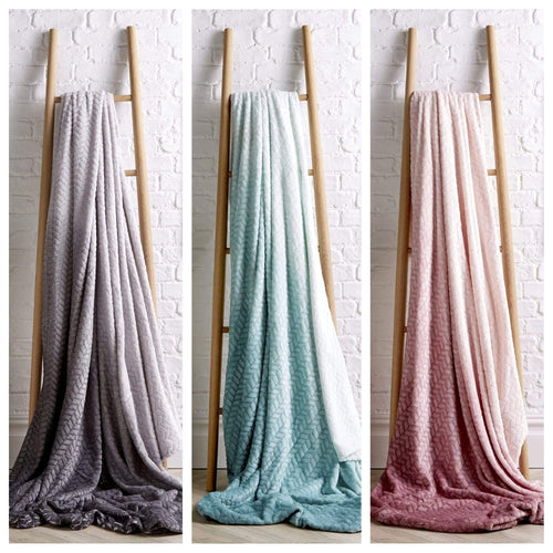 OLIVIA ROCCO Chevron Ombre Throw Blanket Oversized Chunky Soft Fleece for Sofa or Bed