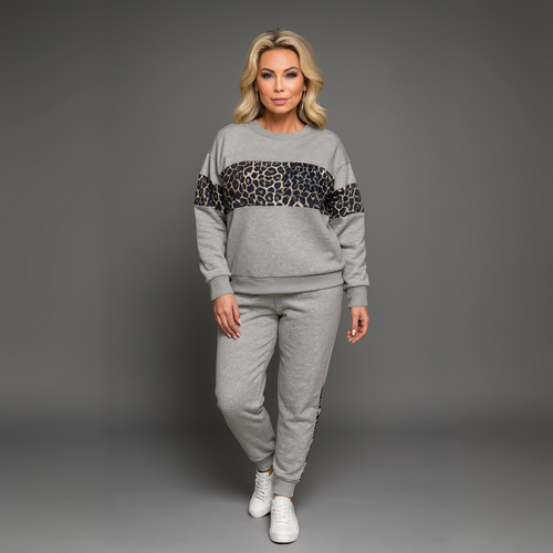 Tracksuit with Straight Leopard Panels