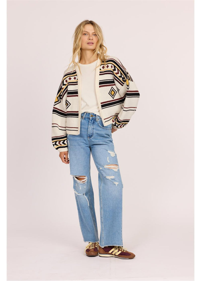 Knitwear & Sweatshirts