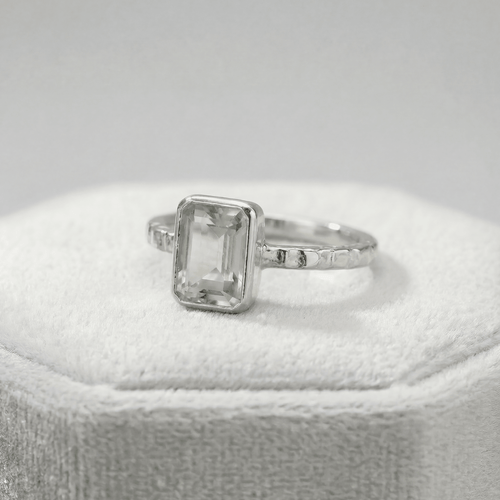 Tidewashed Green Quartz Ring - Octagonal Gemstone & Hammered Band