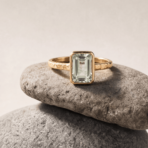 Tidewashed Green Quartz Ring - Octagonal Gemstone & Hammered Band